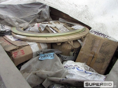 PORCAS, PARAFUSOS, CONTRAPINOS, REPAROS E OUTROS (APROX.: 5.872 PÇS).  (Ref.: V187_UM02)