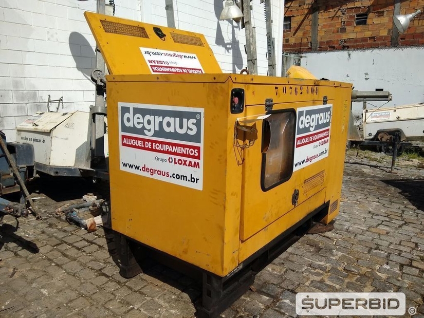 GRUPO GERADOR A DIESEL OLYMPIAN GEP657 SÉRIE:OLY00000JB4D03202 ANO: 2010 70KVA. (Ref.: SG)