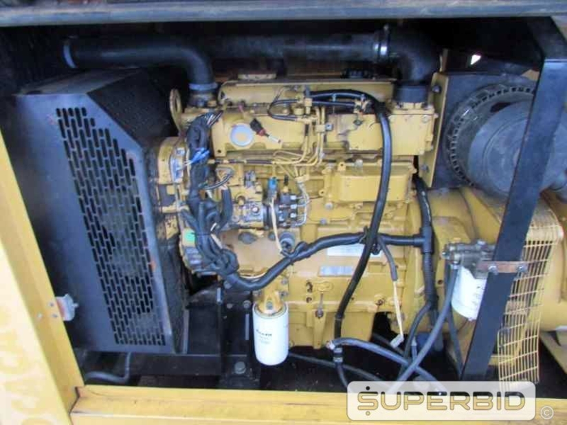GRUPO GERADOR Á DIESEL OLYMPIAN GEP110-2 125 KVA, ANO: 2010. (Ref.: JBD)
