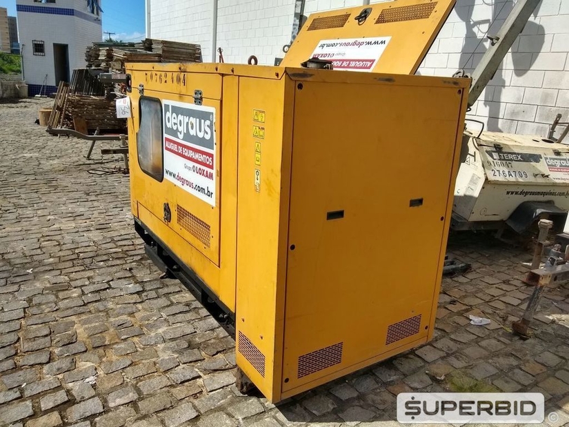 GRUPO GERADOR A DIESEL OLYMPIAN GEP657 SÉRIE:OLY00000JB4D03202 ANO: 2010 70KVA. (Ref.: SG)