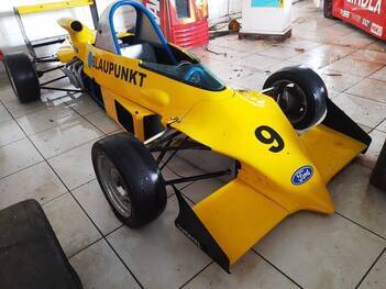 MONOPOSTO DE COMPETIÇÃO FORMULA FORD