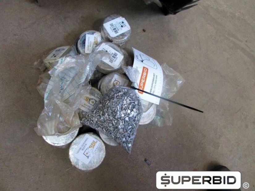 PEÇAS PARA CAMINHÕES, KOMBI E EMPILHADEIRA: ROTOR, BOBINAS, MOTOR DE PARTIDA, ALTERNADOR, TURBINA E OUTROS, (82 PÇ.) (Ref.: JF / JG)