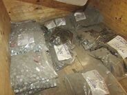 PEÇAS DE APLICAÇÃO EM VAGÕES FERROVIÁRIOS: PORCAS, PARAFUSOS, PINOS, COLARES E OUTROS (APROX. 8.711 PÇS). (Ref.: V195_UM02)