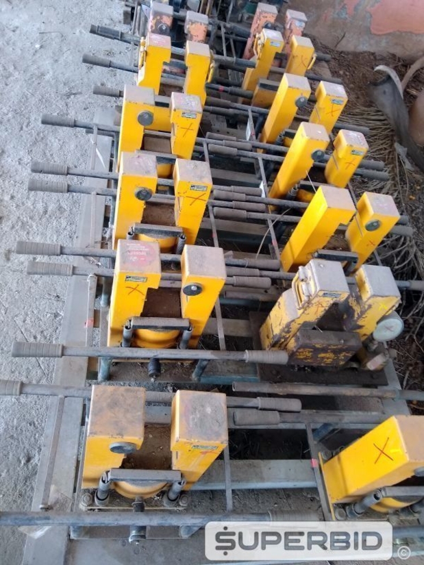 PRENSAS HIDRÁULICAS 80 E 150 TO, MOTOBOMBAS E BOMBAS HIDRÁULICAS. (Ref.: SL)