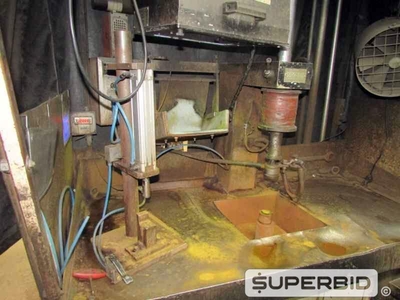 MÁQUINA DETECTORA DE TRINCA SERVEND VA2/20K, ANO 2008, SÉRIE.: 487, CAP.: 7 SEG/CICLO (Ref.: 874-12245)