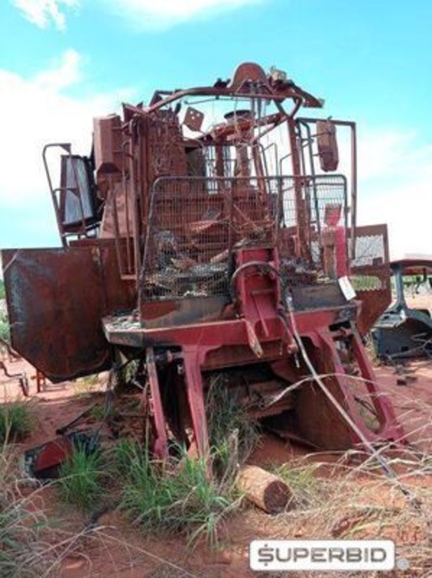 SUCATA DE COLHEDORA CASE (Ref.: RAJ)