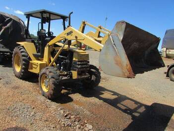 PÁ CARREGADEIRA MASSEY FERGUSSON MF 4X4, ANO: 2009, SÉRIE: 964P274259 (Ref: JA/1898)