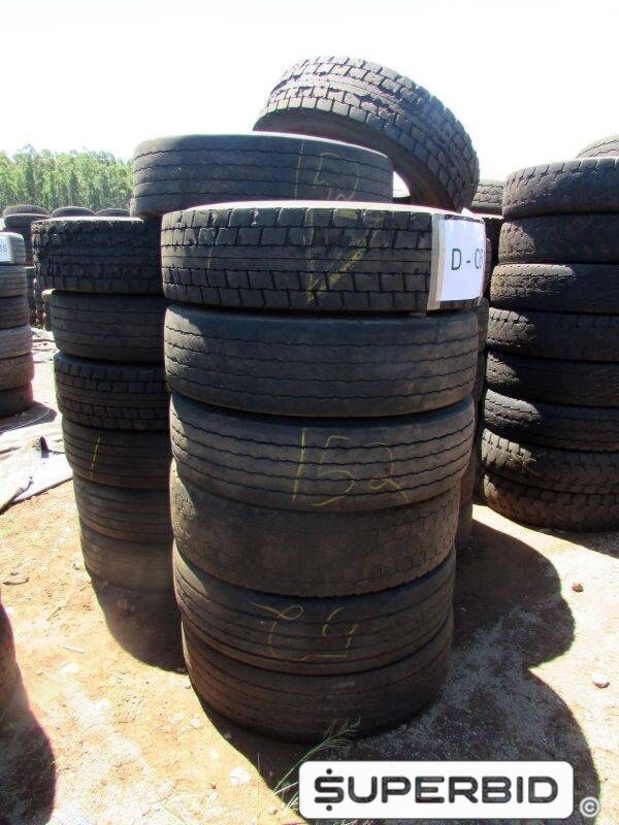 20 SUCATAS DE PNEUS 295/80 PARA REAPROVEITAMENTO (Ref.: D-06)