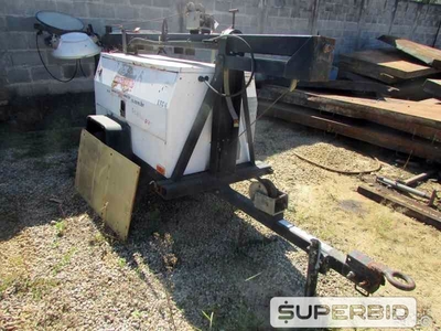 02 TORRES DE ILUMINAÇÃO Á DIESEL TEREX RL4000, POT.: 4-6 KW. (Ref.: JEQ)