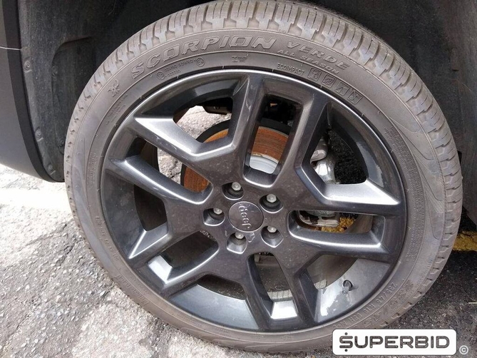 Jeep Renegade Limited 1.8 16V, 2019/2020, Cinza antique metálico, Flex, 6.017 KM, Câmbio Automático, Kit Multimídia "7" completo , Sensor de ré, Bancos em Couro, IPVA 2021 pago, Veículo com garantia de fábrica, Laudo cautelar aprovado.