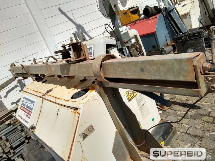 TORRE DE ILUMINAÇÃO REBOCÁVEL TEREX RL4000. (Ref.: SM)