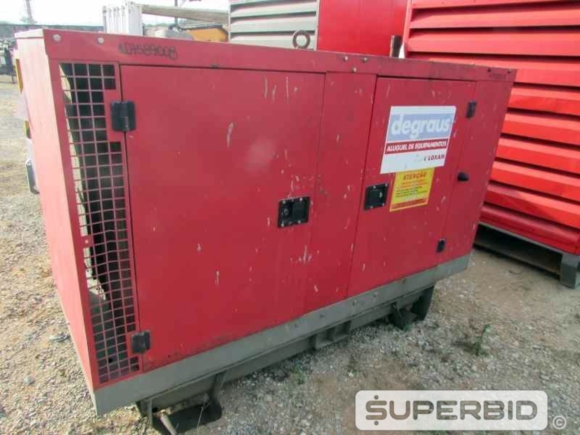 GRUPO GERADOR Á DIESEL CUMMINS 40 KVA. (Ref.: JDT)