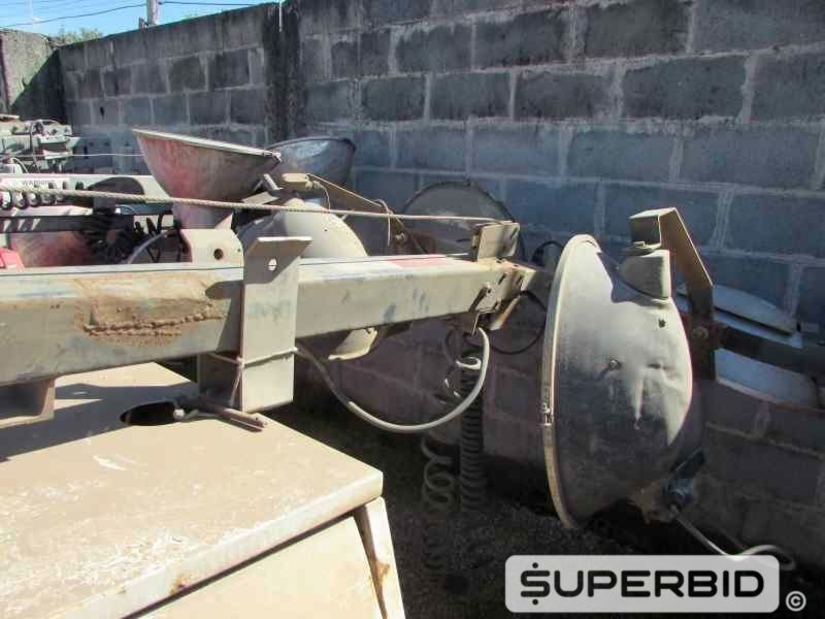 TORRE DE ILUMINAÇÃO Á DIESEL WACKER NEUSON LT4L E TORRE DE ILUMINAÇÃO Á DIESEL TEREX RL4000 (Ref.: JEM)