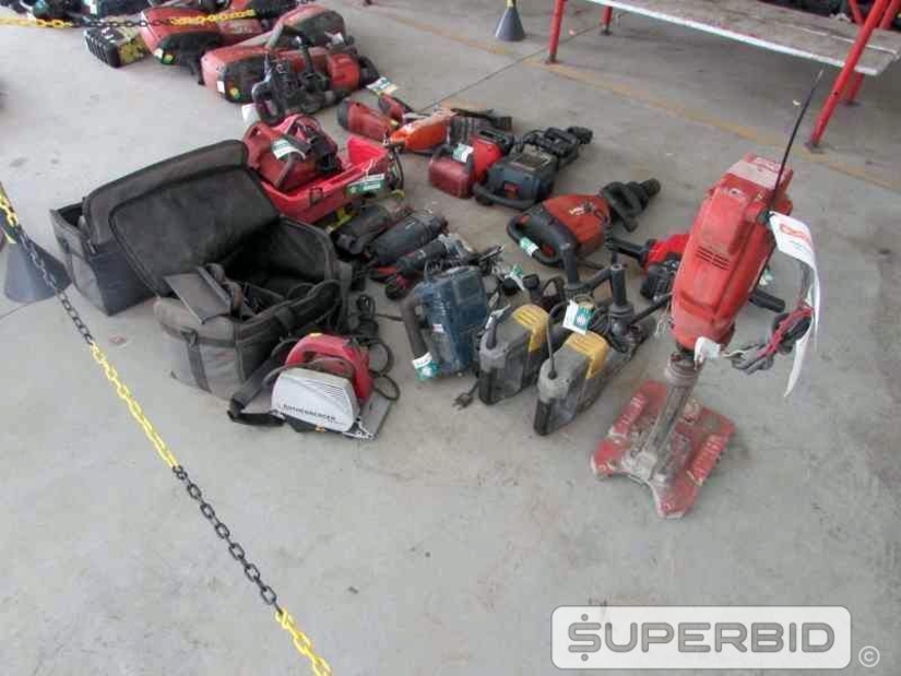 PERFURATRIZ DIAMANTADA, TESOURA FACA ELÉTRICA, CANALETEIRA ELÉTRICA, PISTOLA FINCA PINO E OUTROS, (20 PÇ.) (Ref.: JDQ)