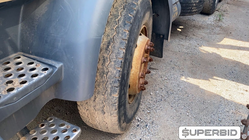 CAMINHÃO BASCULANTE VOLVO VM 330 6X4R, 2013/2013, Placa FINAL 6 (RJ), (Ref.: IBJ)