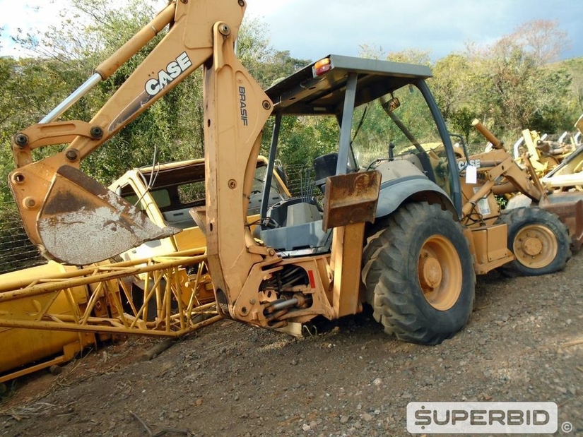 RETROESCAVADEIRA CASE 580M 4X4, ANO: 2010, CAP: CAÇAMBA: 1M3., SÉRIE: NAAH23718 (Ref: SBN / TP14706)