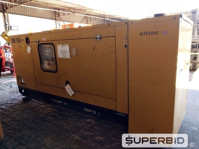 GRUPO GERADOR Á DIESEL OLYMPIAN CATERPILLAR GEP 150, POT: 150/165 KVA CARENADO (Ref.: RBD)