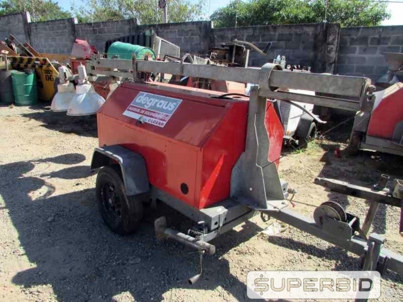 02 TORRES DE ILUMINAÇÃO Á DIESEL TEREX RL4000, POT.: 4-6 KW. (Ref.: JEJ)