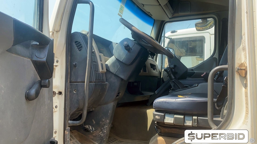 CAMINHÃO BASCULANTE VOLVO VM 330 6X4R, 2013/2013, Placa FINAL 3 (RJ), (Ref.: IBZ)