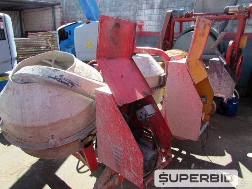 SUCATA DE 04 BETONEIRAS ELÉTRICA CSM 400 LITROS. (Ref.: JAE)