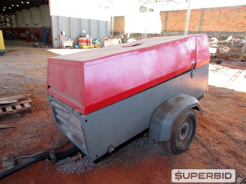 COMPRESSOR DE AR ATLAS COPCO XAS137 PD, 2011, SÉRIE: BRP079241 (Ref.: FEV)