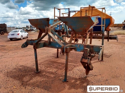 DISTRIBUIDORA DE ADUBO DMB, ANO: 2013, SÉRIE: 80632 (Ref.: 1141)