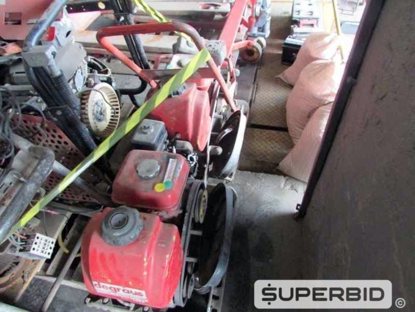 SUCATAS DE: GUINCHO DE COLUNA, LAVADORAS ALTA PRESSÃO, PLACAS VIBRATÓRIA E GERADOR 14 KVA, (06 PÇ.) (Ref.: JCL)