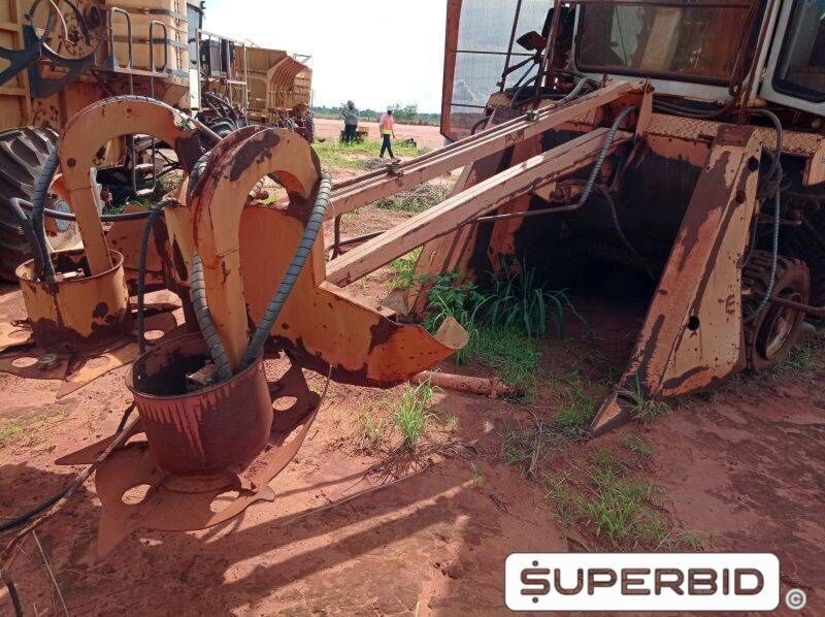 SUCATA DE COLHEDORA DE CANA SANTAL TANDEM, ANO: 2008, SÉRIE: 67938 (Ref: 72)