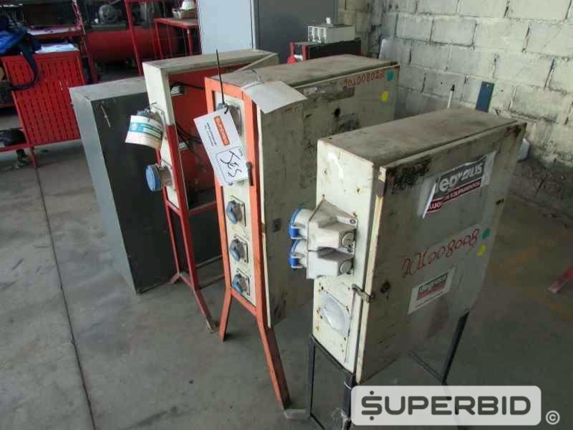 BOMBA SUBMERSIVEL SPV P40 4 POL., CAÇAMBA ESCAVADEIRA E SUCATAS DE QUADRO DE DISTRIBUIÇÃO, (08 PÇ.) (Ref.: JEI)