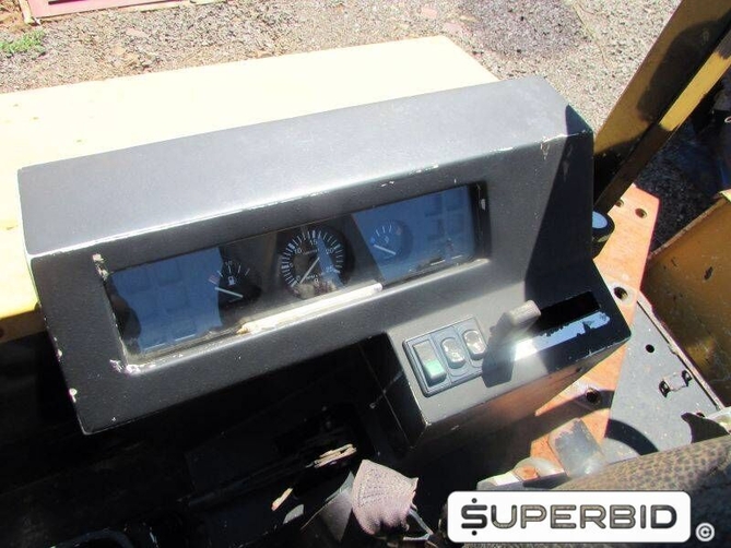 PÁ CARREGADEIRA MASSEY FERGUSSON MF 4X4, ANO: 2009, SÉRIE: 964P274259 (Ref: JA/1898)