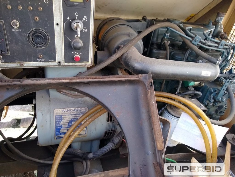 TORRE DE ILUMINAÇÃO REBOCÁVEL TEREX RL4000. (Ref.: SM)