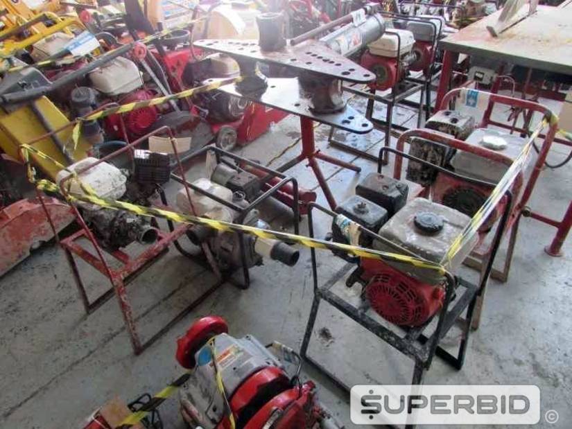 SERRA DE BANCADA, BOMBA CENTRIFUGA, CURVADOURA DE TUBOS E MOTOR DE ACIONAMENTO Á GASOLINA, (10 PÇ.) (Ref.: JCT)