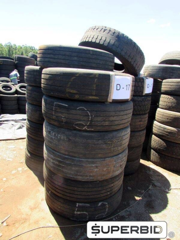 20 SUCATAS DE PNEUS 295/80 PARA REAPROVEITAMENTO (Ref.: D-17)