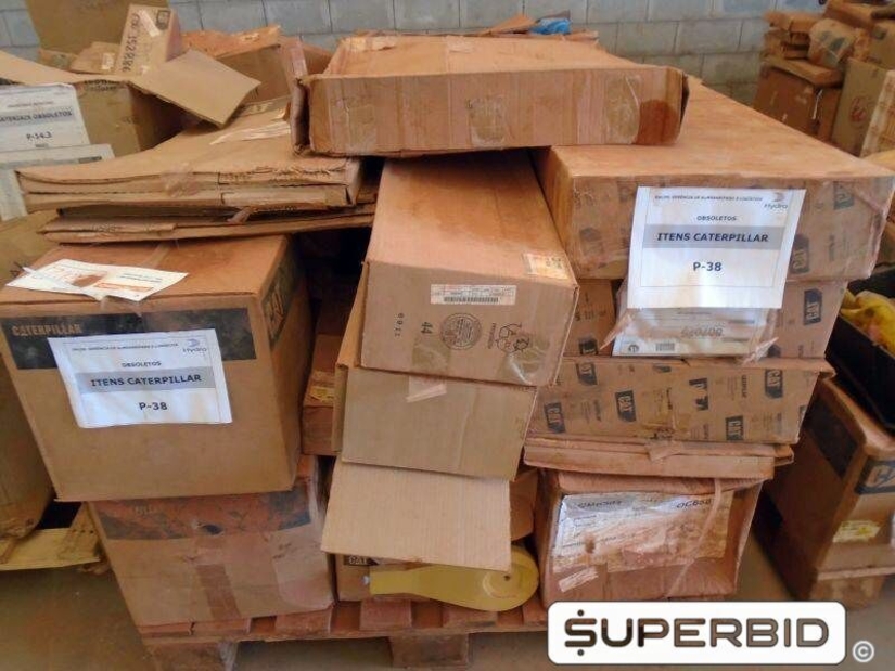 PEÇAS DIVERSAS CATERPILAR (APRÓX. 120 PÇS).