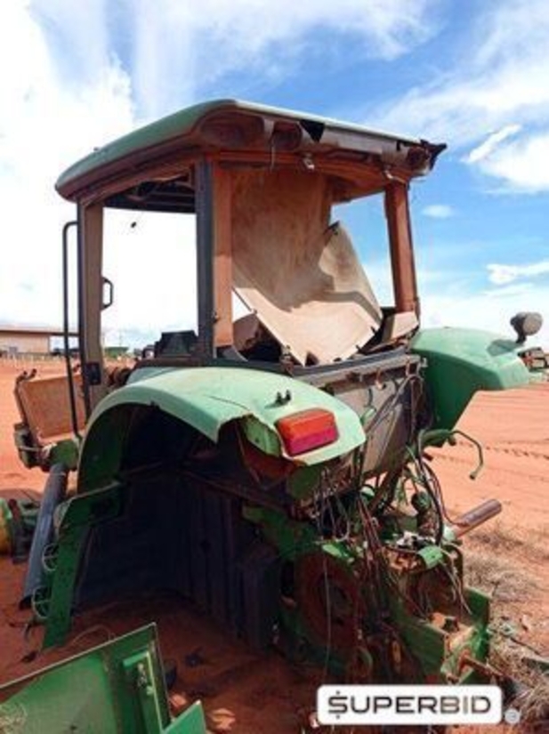 SUCATA DE TRATOR JOHN DEERE 7210J, ANO: 2012, CHASSI: 1BM7210JC (Ref.: RAK)