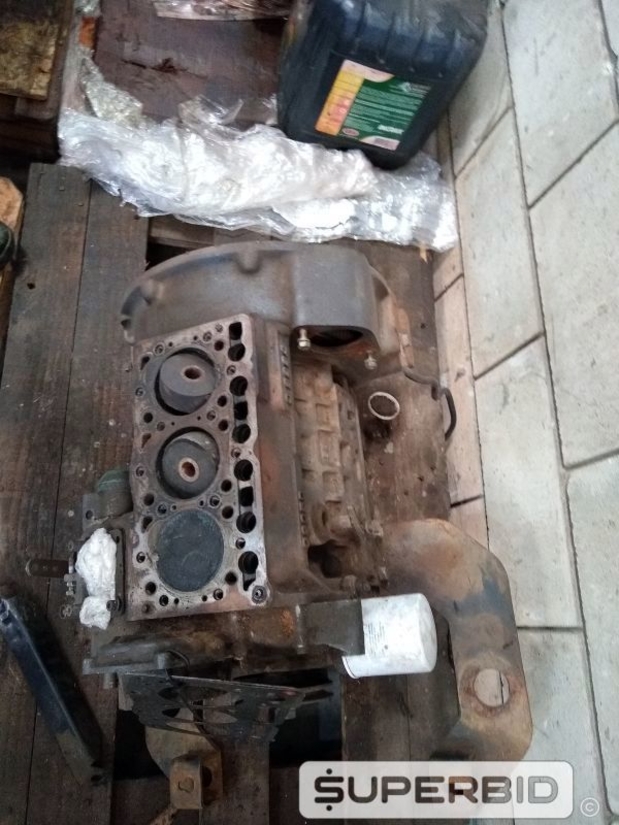 CARRETINHA DE TORRE DE ILUMINAÇÃO COM MOTOR TEREX RL4000. (Ref.: SO)