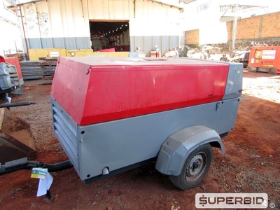 GRUPO GERADOR SILENCIADO DIESEL ATLAS COPCO 63/70 KVA (Ref.: FEI)