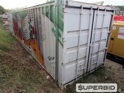 02 CONTAINERS EM AÇO, UTILIZADOS COMO STAND DE LOJA DE CONSTRUÇÃO. (Ref.: JEF)