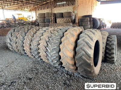 08 PNEUS MEDIDA 14.9-28, 03 PNEUS 12.4-24, 03 PNEUS 11.2-28,03 PNEUS 14.9-24,01 PNEU 9.5-24 E UM PNEU ARO 26