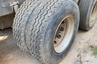 CAMINHÃO BASCULANTE VOLVO VM 330 6X4R, 2013/2013, Placa FINAL 6 (RJ), (Ref.: IBR)