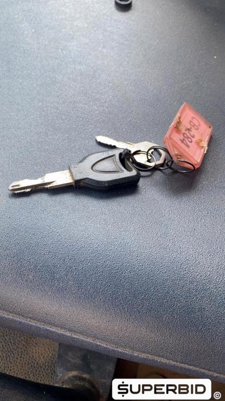 CAMINHÃO BASCULANTE VOLVO VM 330 6X4R, 2013/2013, Placa FINAL 6 (RJ), (Ref.: IBJ)