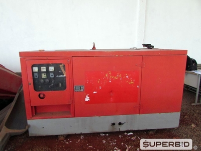 GRUPO GERADOR SILENCIADO DIESEL 78/81 KVA (Ref.: FEU)