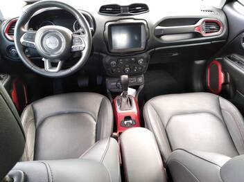 Jeep Renegade Trailhawk 2.0 Turbo 4X4, 2018/2019, Jazz Blue metálica, 580 KM, Diesel, Teto solar elétrico panorâmico, Kit Multimídia "7" completo, Bancos em Couro, IPVA 2021 pago, Veículo com garantia de fábrica, Laudo cautelar aprovado.