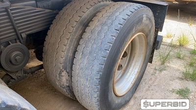 CAMINHÃO BASCULANTE  VOLVO VM 330 6X4R, 2013/2013, Placa FINAL 3 (RJ),  (Ref.: IBW)