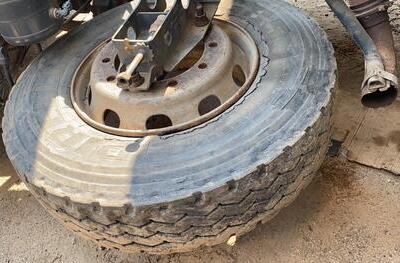 CAMINHÃO BASCULANTE VOLVO VM 330 6X4R, 2013/2013, Placa FINAL 6 (RJ), (Ref.: IBL)