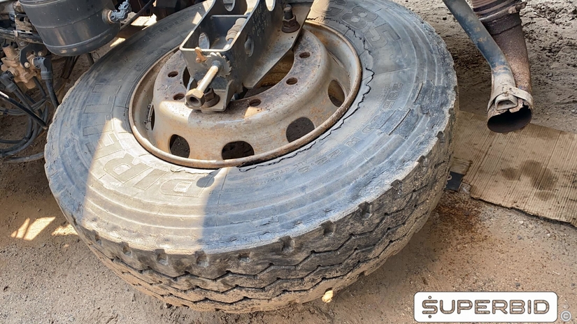 CAMINHÃO BASCULANTE VOLVO VM 330 6X4R, 2013/2013, Placa FINAL 6 (RJ), (Ref.: IBL)