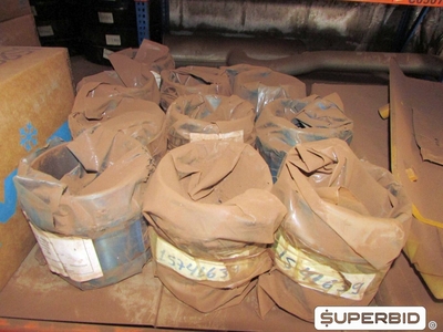 PEÇAS DE APLICAÇÃO EM PERFURATRIZES - CHAVES CORRENTE, RESERVATÓRIO, MAGUEIRAS, RODAS GUIA, BUCHAS, PARAFUSOS E OUTROS (APROX.: 459 PÇS). (Ref.: PER)