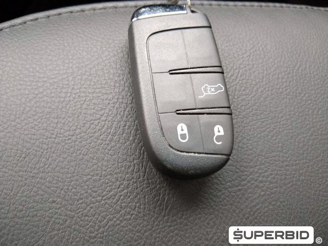 Jeep Renegade Limited 1.8 16V, 2019/2020, Cinza antique metálico, Flex, 6.017 KM, Câmbio Automático, Kit Multimídia "7" completo , Sensor de ré, Bancos em Couro, IPVA 2021 pago, Veículo com garantia de fábrica, Laudo cautelar aprovado.