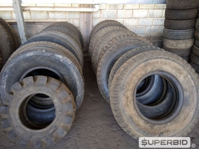 SUCATA DE PNEUS PARA CARROS, CAMINHONETES, CAMINHÕES, MÁQUINAS PESADAS E GUINCHOS (Ref.: SA)