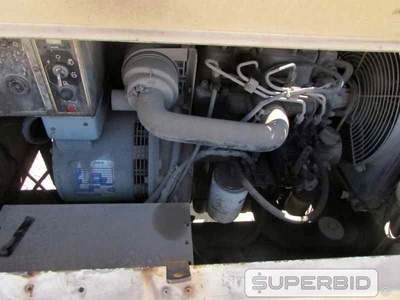 02 TORRES DE ILUMINAÇÃO Á DIESEL TEREX RL4000, POT.: 4-6 KW. (Ref.: JEJ)